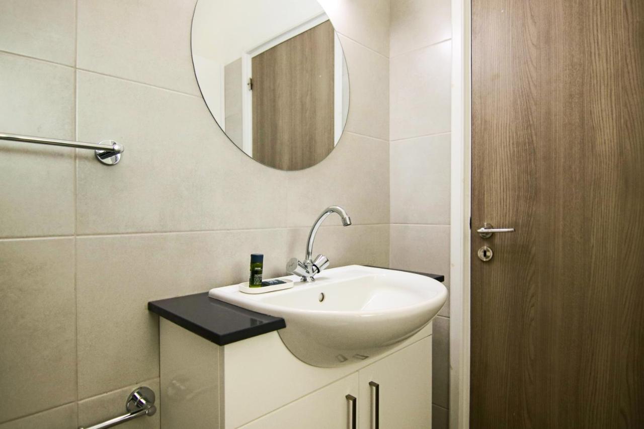 Phaedrus Living: Seaside Luxury Flat Athina 115 Apartman Paphos Kültér fotó